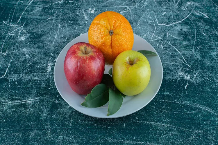 Apple or Orange: Which Fruit is Better for Boosting Immunity?