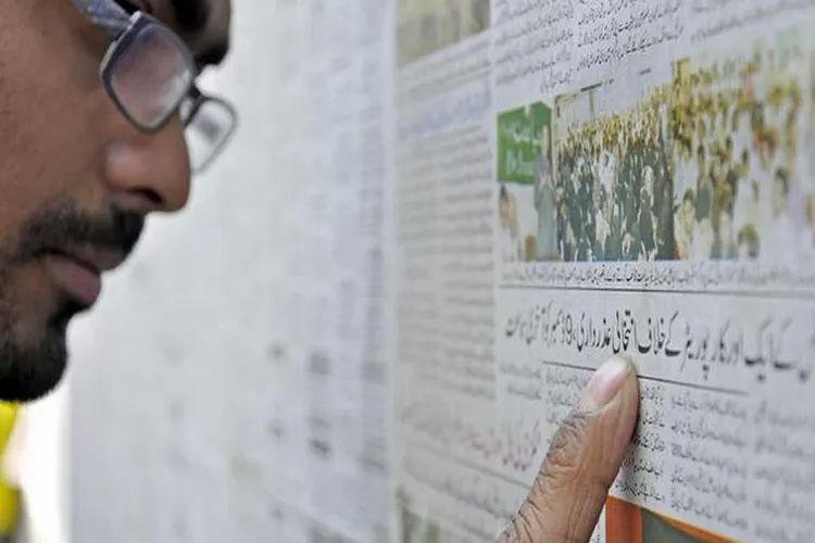 The ritual of writing is lost in the echoes of Tarannum: a major crisis for the Urdu language