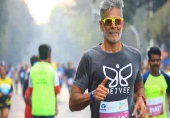 Milind Soman launches Kolkata Marathon, stresses on the message of fitness in society