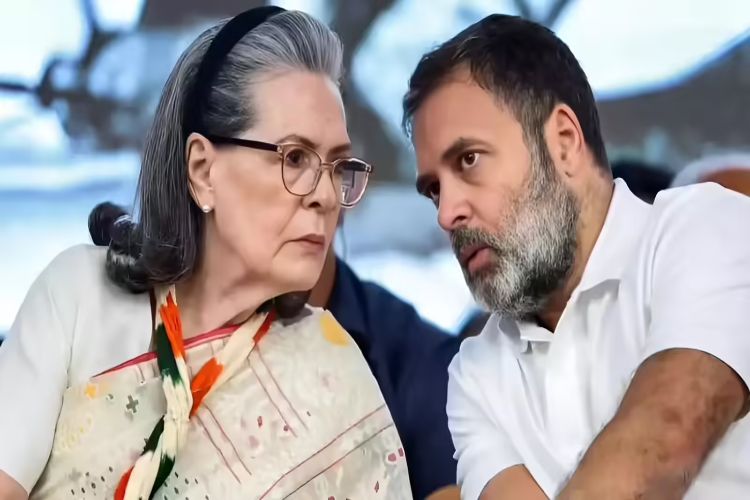 सोनिया और राहुल के खिलाफ प्राथमिकी दर्ज करने में कोई राजनीति नहीं: आठवले