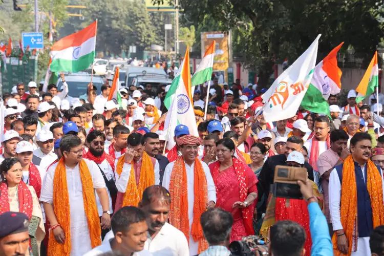 Sardar@150 Padyatra reaches Vadodara on day five; participants listen to Mann Ki Baat