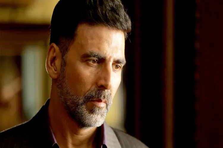 Akshay Kumar was moved to tears by the director's insult.
