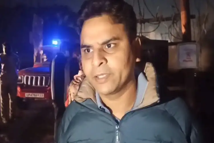 Uttar Pradesh: Nepal-bound bus gets caught in fire; 2 dead bodies recovered