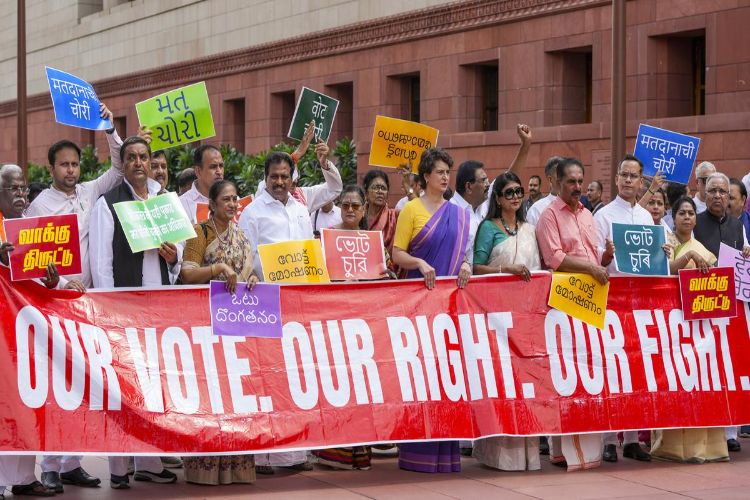 Opposition MPs protest against SIR in Parliament premises