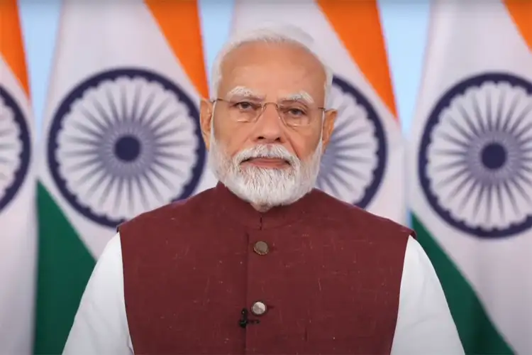 PM Modi hails 19-year-old Vedamurti Devavrat Mahesh Rekhe for completing 2000 mantras