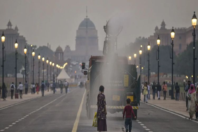 Delhi's air quality 'very poor', AQI recorded 335