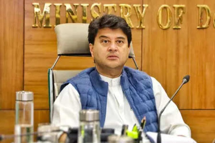 Centre's clear stand on Sanchar Sathi: App will not work without registration - Jyotiraditya Scindia