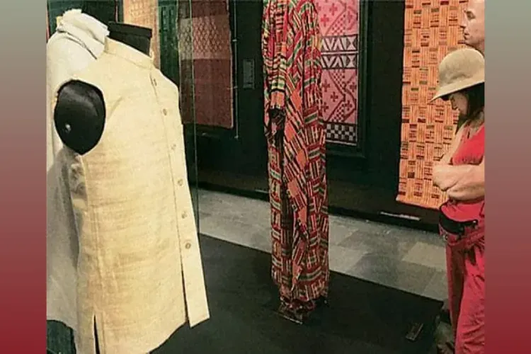 'Johargram' is giving global recognition to the tribal textiles of Jharkhand.