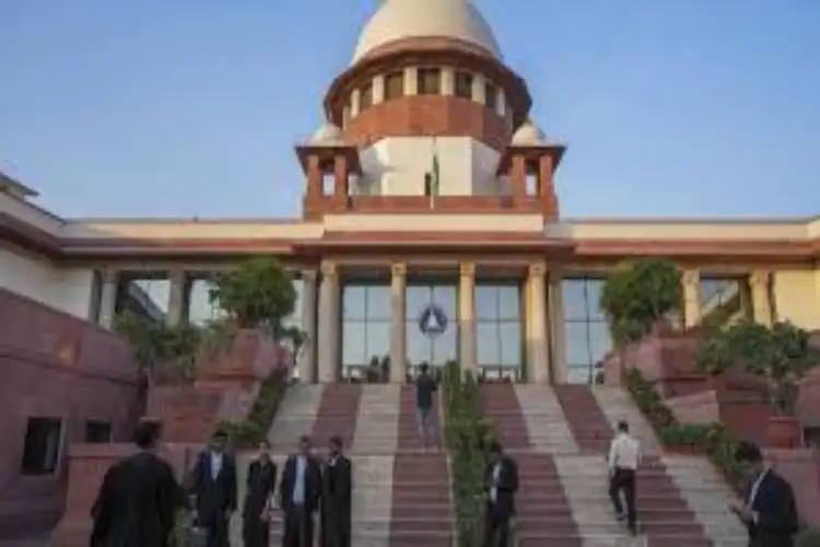 Filing chargesheets without suspicion clogs judicial system: SC discharges man wrongly accused of Voyeurism