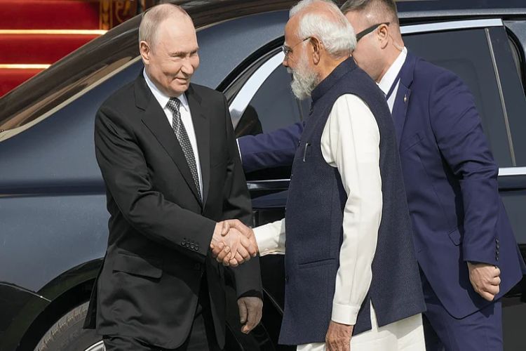 India is not neutral but in favour of peace: PM Modi tells Putin on Ukraine crisis