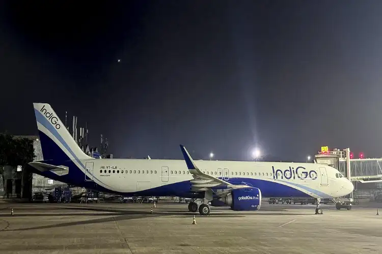 IndiGo cancels over 200 flights from Delhi, Mumbai on Saturday