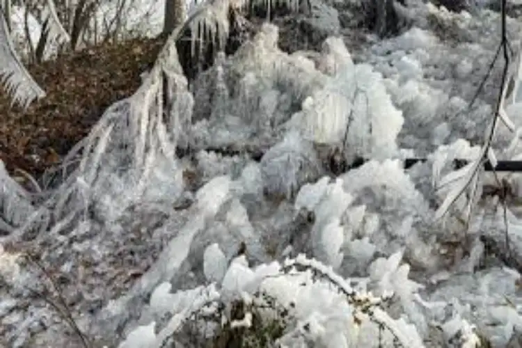 Mercury plunges in Kashmir after brief respite, Shopian freezes at minus 6.4 deg C