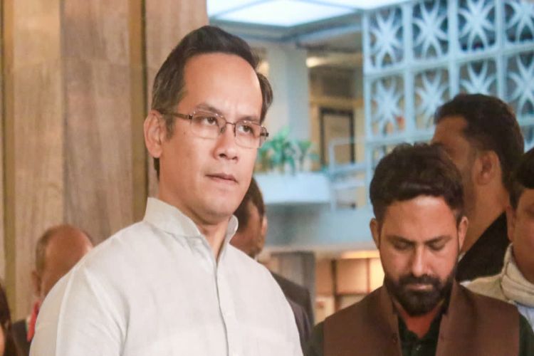 Jaishankar should clarify the position on the 'link' of the accused in the Zubin case with the Ministry of External Affairs: Gogoi