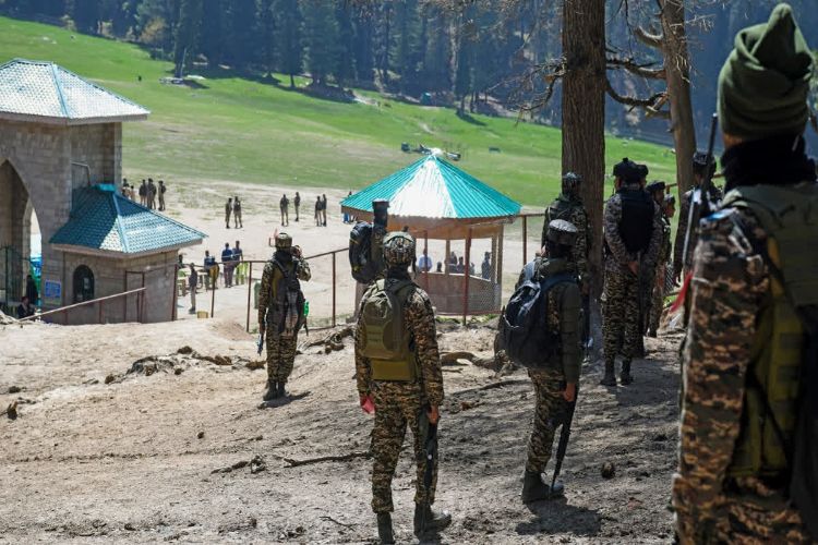 Four civilians honoured for their courage after Pahalgam attack and Nowgam blast