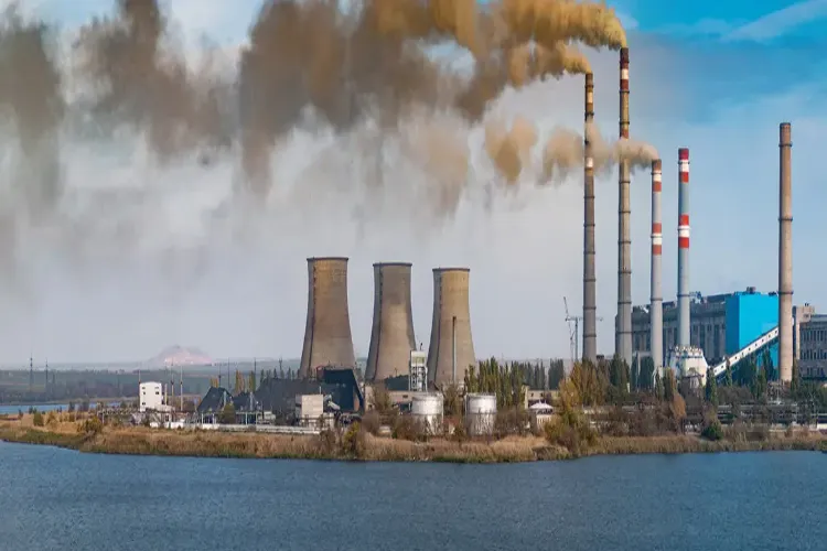 Russian attack disrupts heating and water supply to Ukrainian power plants