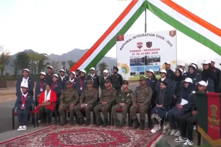 J-K: Indian Army's Ghari Battalion launches National Integration Tour for Poonch students to Dehradun