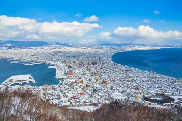 Tsunami warnings lifted after 7.6 magnitude earthquake in Japan, situation normal in many areas