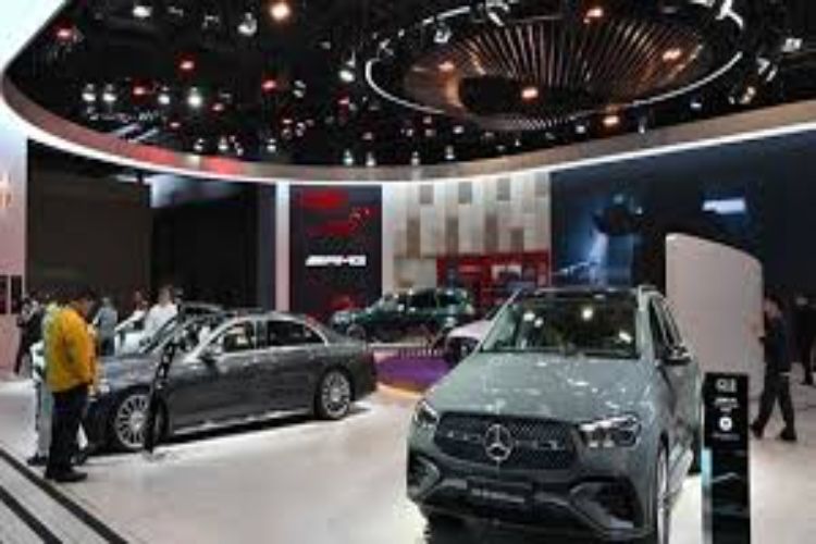 Mercedes to hike vehicle prices by up to 2% from January