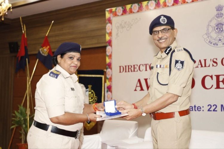 100 police officers in Madhya Pradesh were awarded DG commendation letters and discs for their outstanding service.