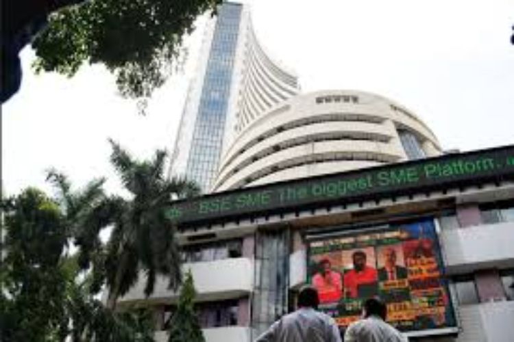 Sensex, Nifty fall in early trade