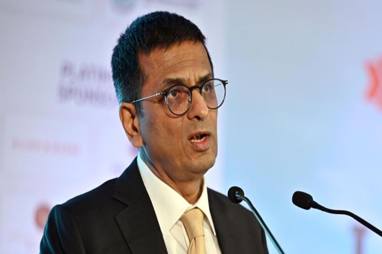 CJI advises lawyers to appear in a 'hybrid' manner due to bad weather