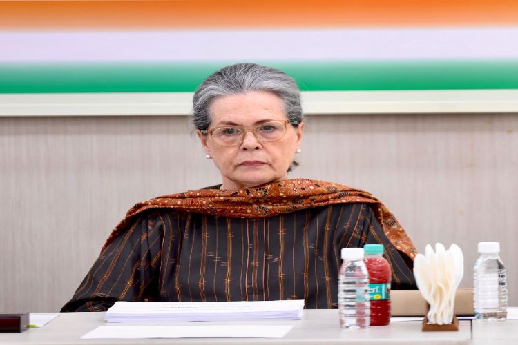 Kharge and Sonia should apologize to the nation for slogans against the Prime Minister: Nadda