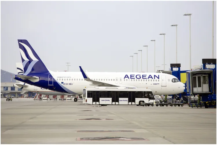 After 35 years, the first European plane landed in Iraq; a Greek flight arrived in Baghdad.