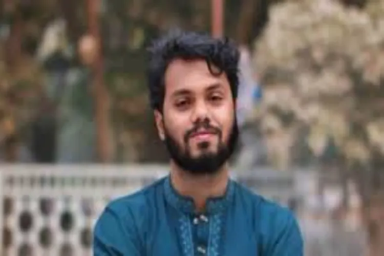 Bangladeshi leader Sharif Osman Hadi, who was injured in a shooting, has died in Singapore; assurances of investigation and action have been given.