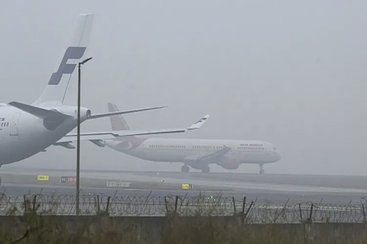Fog chaos: 79 flights cancelled today, IndiGo and AAI issue advisories to passengers.