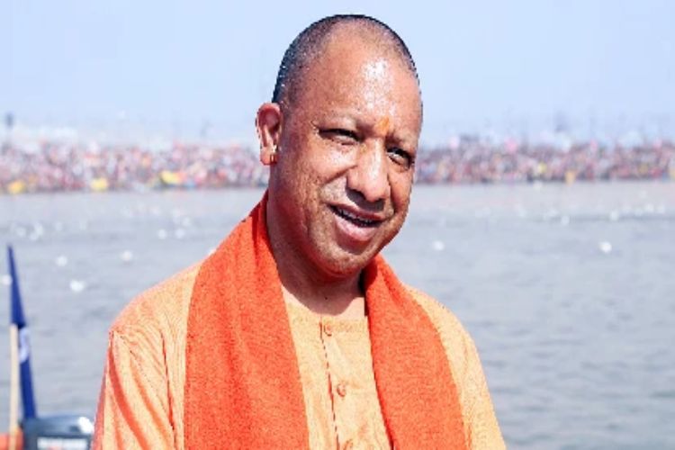 Strict action should be taken against those who commit fraud in the name of sending people abroad: Yogi Adityanath