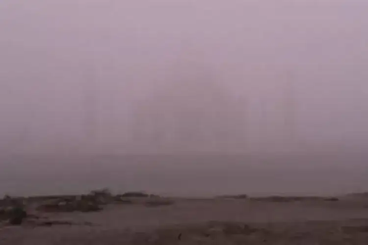 Dense fog engulfs Agra, Taj Mahal fades from view