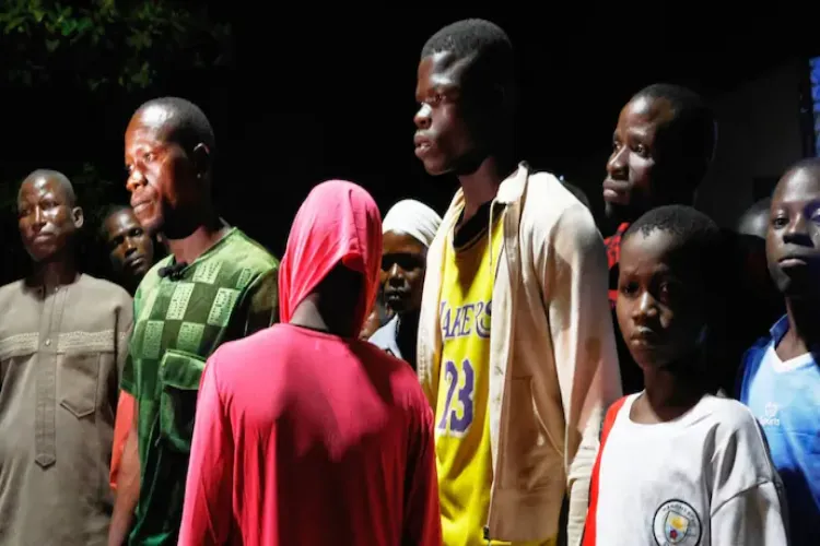 130 schoolchildren and staff members abducted in Nigeria have been released, police confirm.