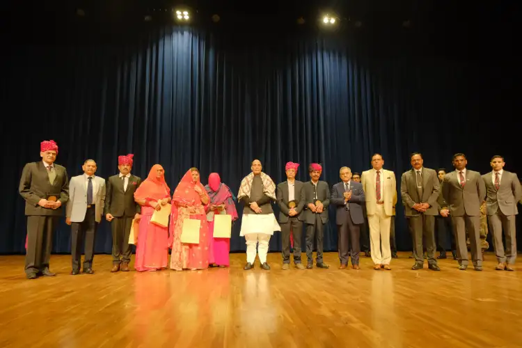 Defence Minister Rajnath Singh felicitates Second Lieutenant Arun Khetarpal's family during 'Ikkis' special screening