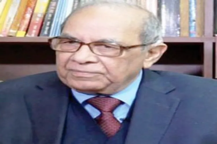 Shahid Mehdi, a former AMU alumnus and former Vice-Chancellor of Jamia Millia Islamia, has passed away.