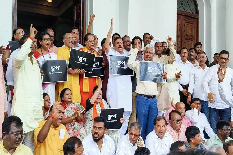 Brahmin MLAs hold meeting during UP Assembly session, focus on community upliftment