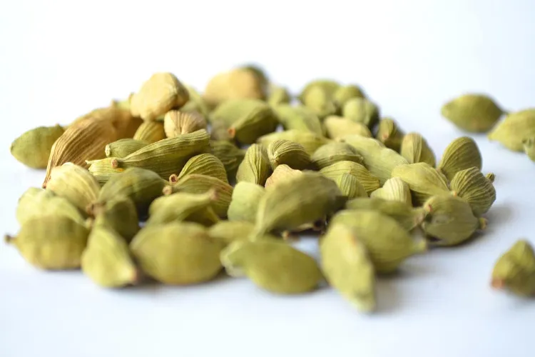 What happens when you eat cardamom after a meal? Learn about its benefits.