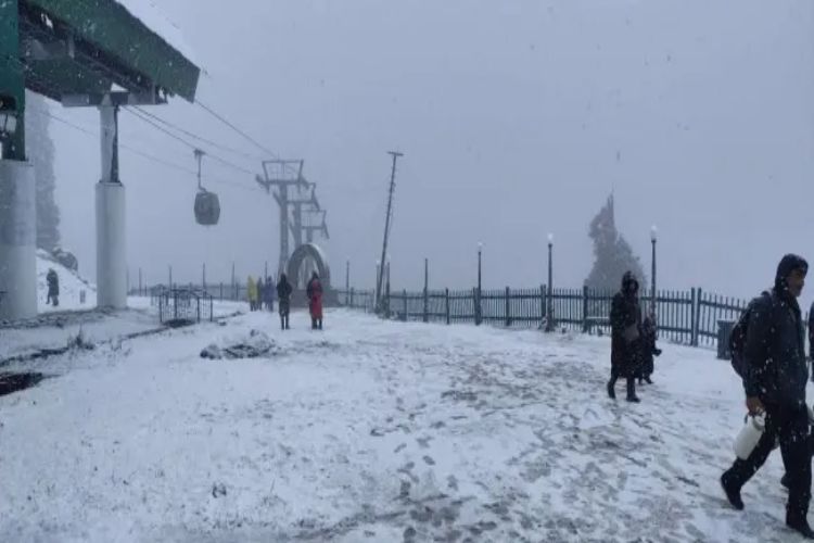 Light snowfall and rain likely in Kashmir next week