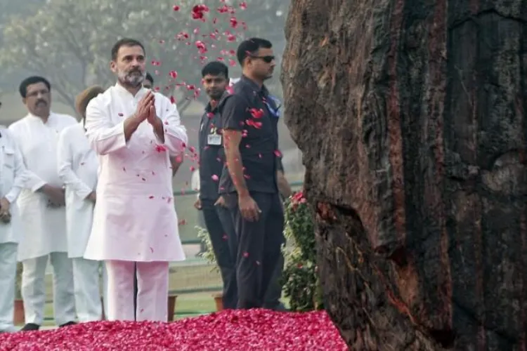 Manohar Singh's first death anniversary: ​​Rahul Gandhi and other leaders paid floral tributes.