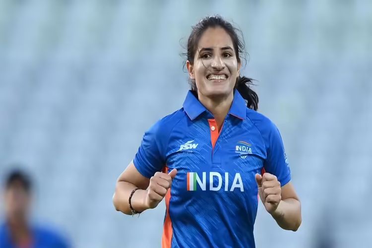Renuka and Deepti wreak havoc, Sri Lanka 112 for seven