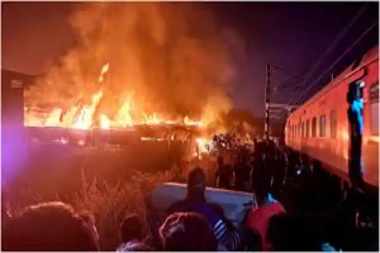 MP: Massive fire breaks out at timber market in Bhopal, no casualties reported