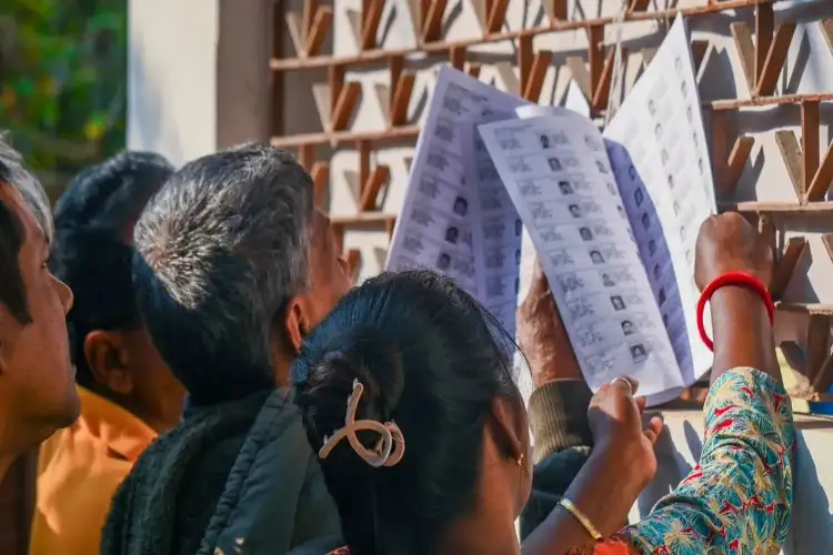 SIR hearings for 32 lakh 'unmapped' voters begins in Bengal