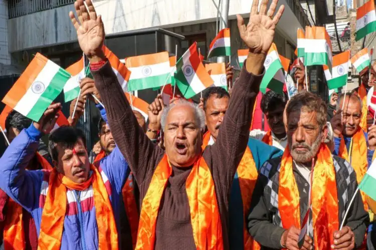 J-K: Protestors burn LG Manoj Sinha's effigy to oppose admissions in Shri Mata Vaishno Devi Medical College