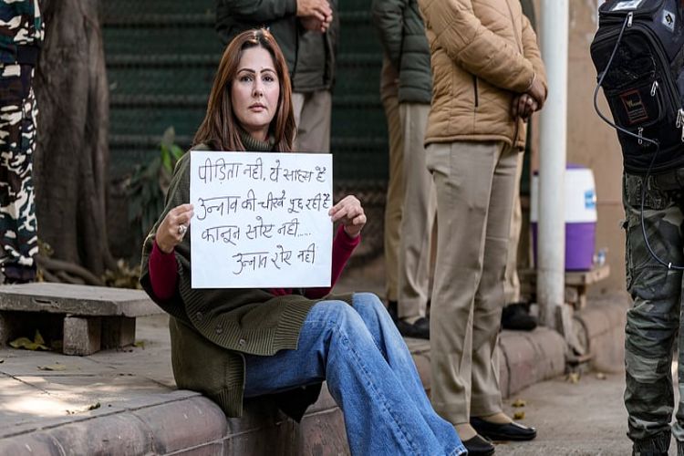 Mumbai Youth Congress protests against suspension of Kuldeep Sengar's sentence