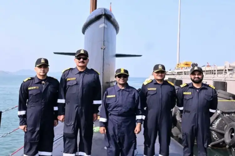 Indian Navy combat-ready against any threat under all circumstances: President Murmu after INS Vaghsheer dive sortie