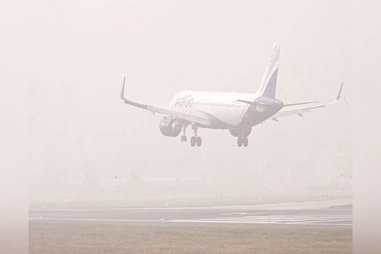 Fog disrupts operations at Delhi airport; 118 flights cancelled, 16 diverted