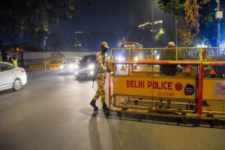 Traffic and parking restrictions imposed in several parts of central Delhi on New Year's Eve
