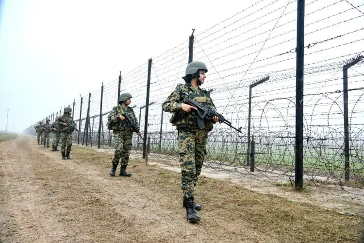 BSF on high alert at Jammu International Border on New Year's eve, braving cold to guard frontier