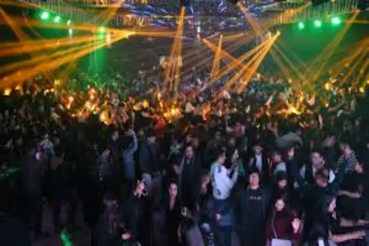 Party all night: On New Year’s Eve, Maharashtra govt allows eateries, bars to stay open till 5 am