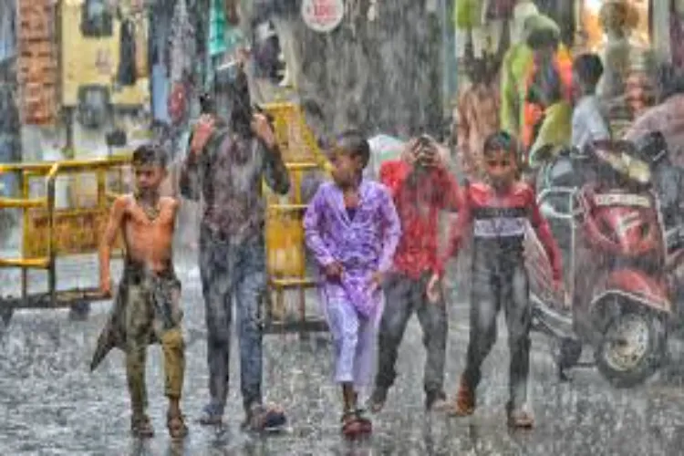 The first morning of the new year was drenched in rain: The sun did not come out in Mumbai on the first day of 2026.