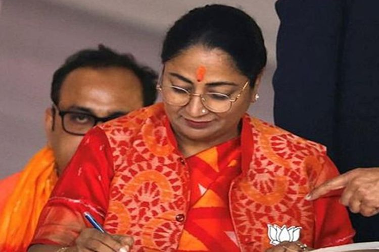 Rekha Gupta prays for a 'prosperous Delhi' at Hanuman Temple on New Year's Eve